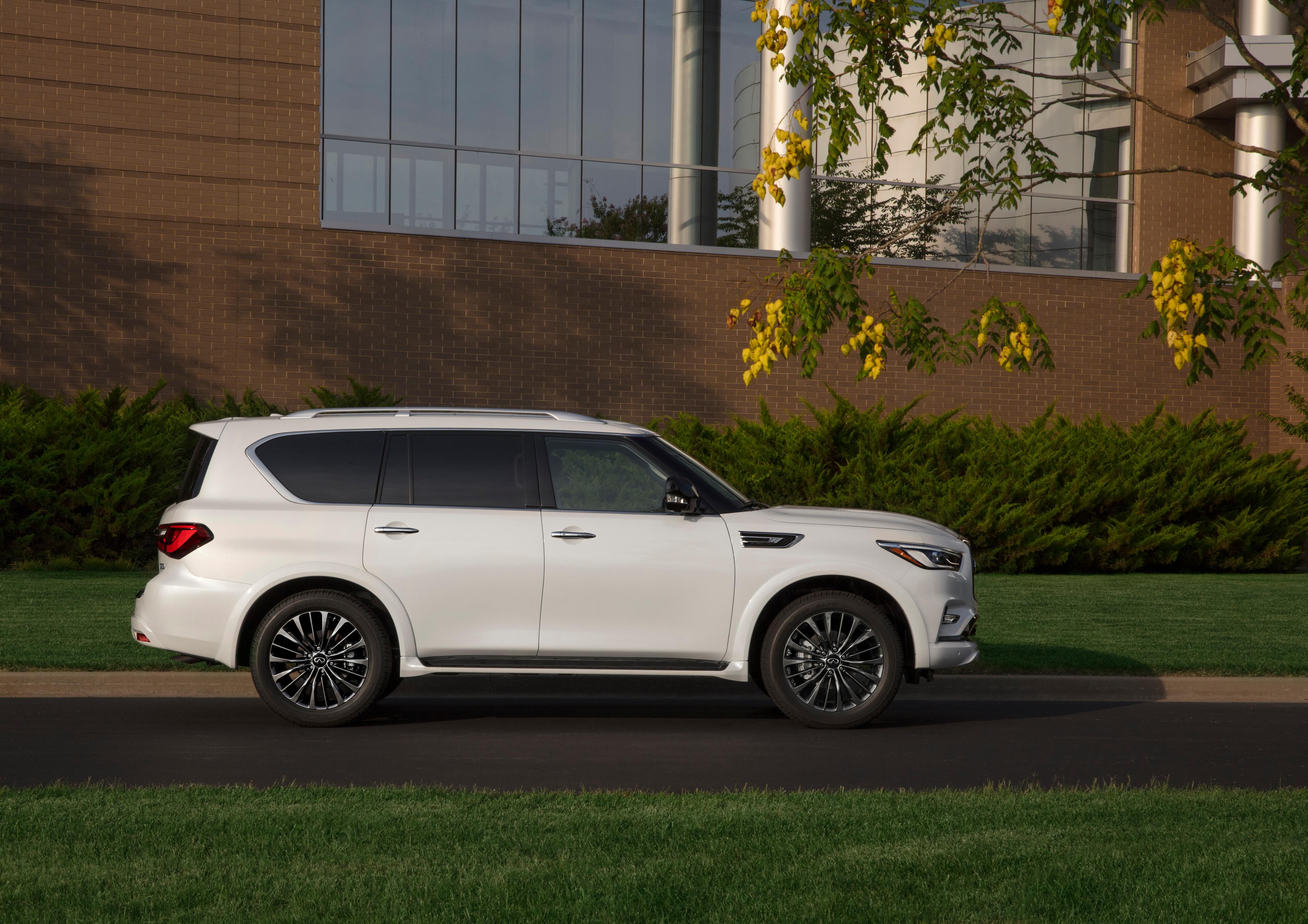 Image of a QX80 courtesy of Infiniti. 