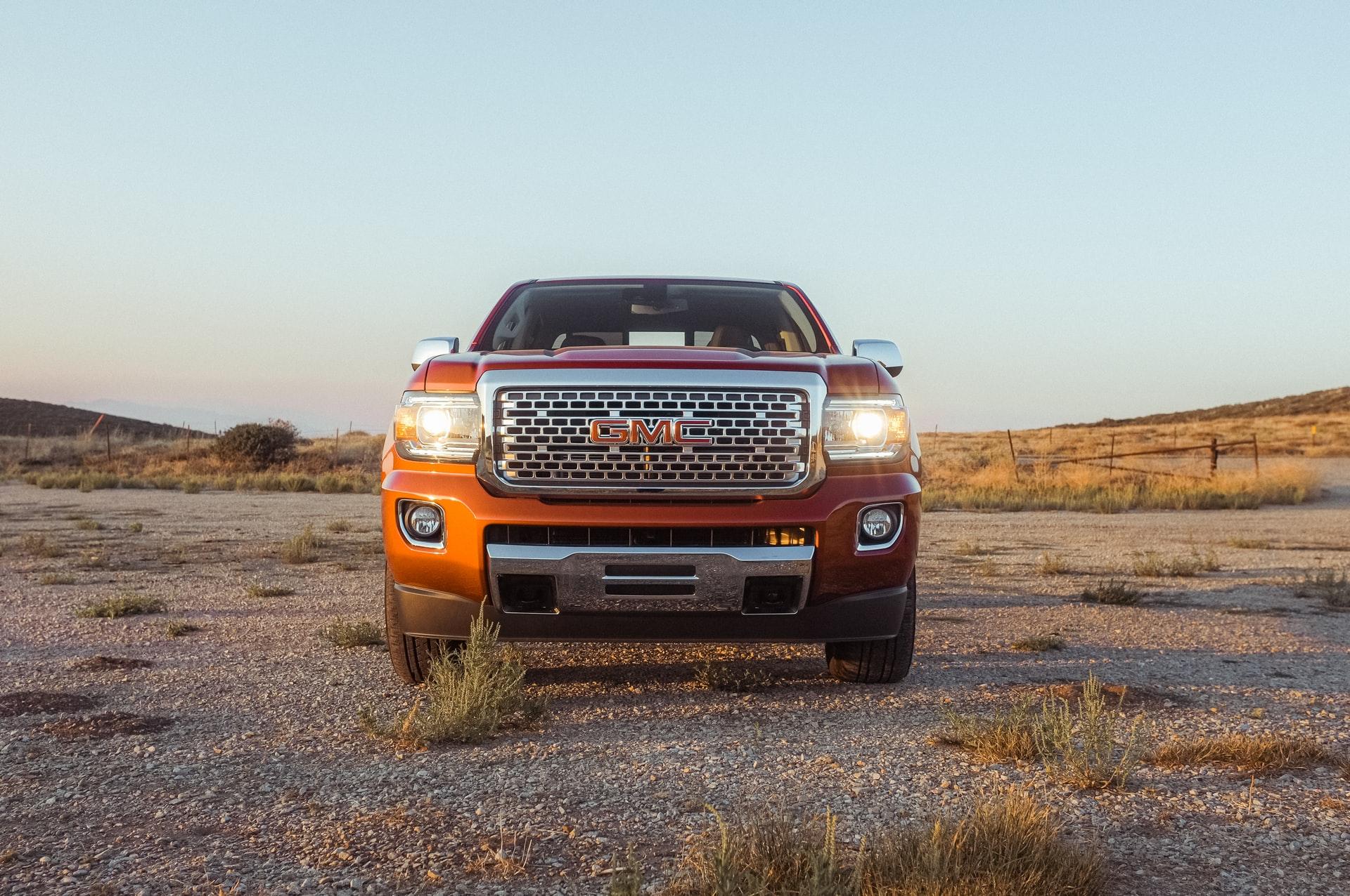 GMC pickups have very similar trims, but what’s the difference between the Denali vs Sierra?