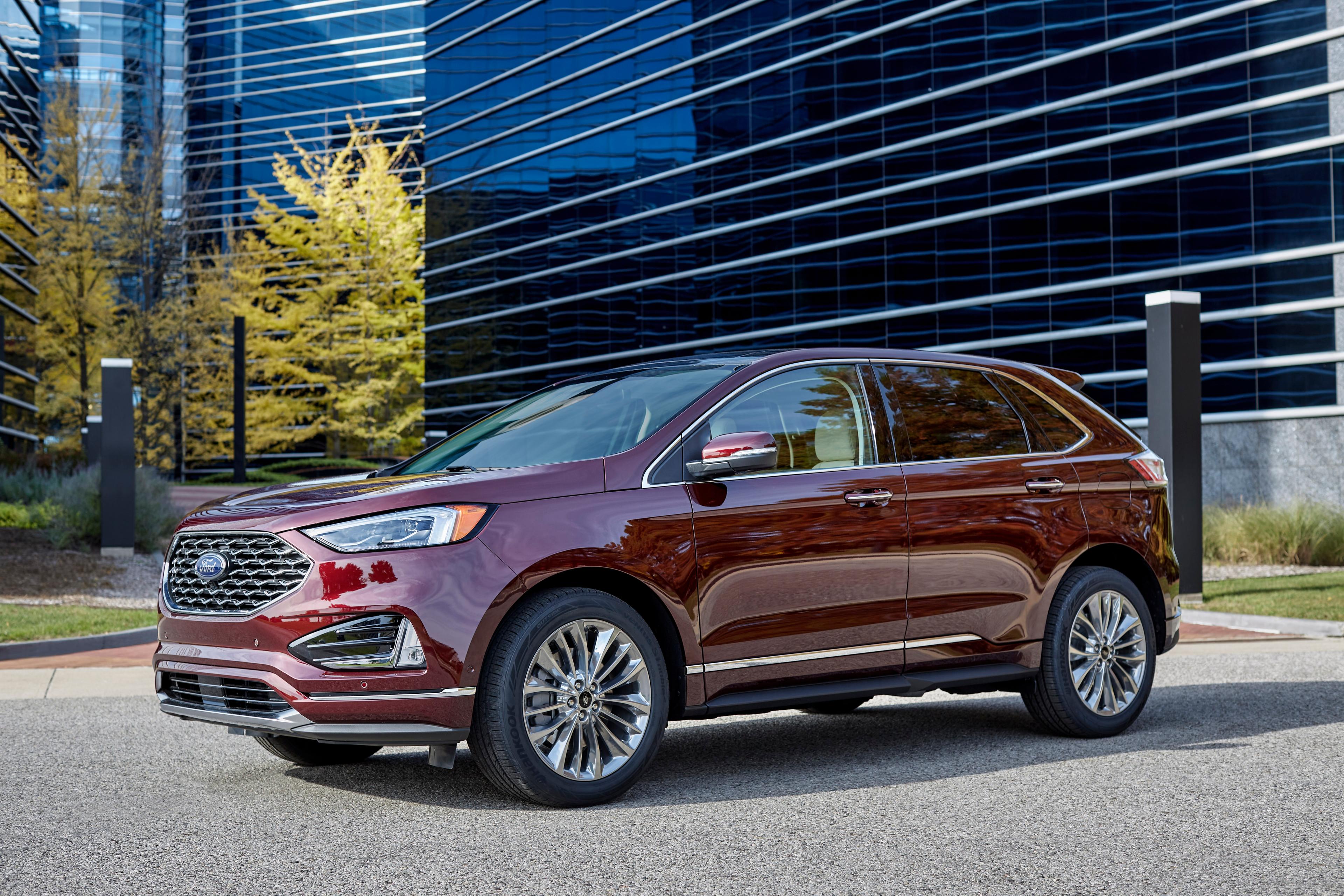 The 2021 Ford Edge has an impressive 41.7 cubic feet of trunk space.