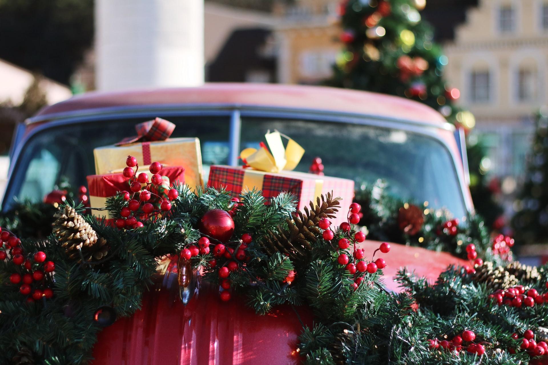 Here are some of the most memorable holiday car commercials.