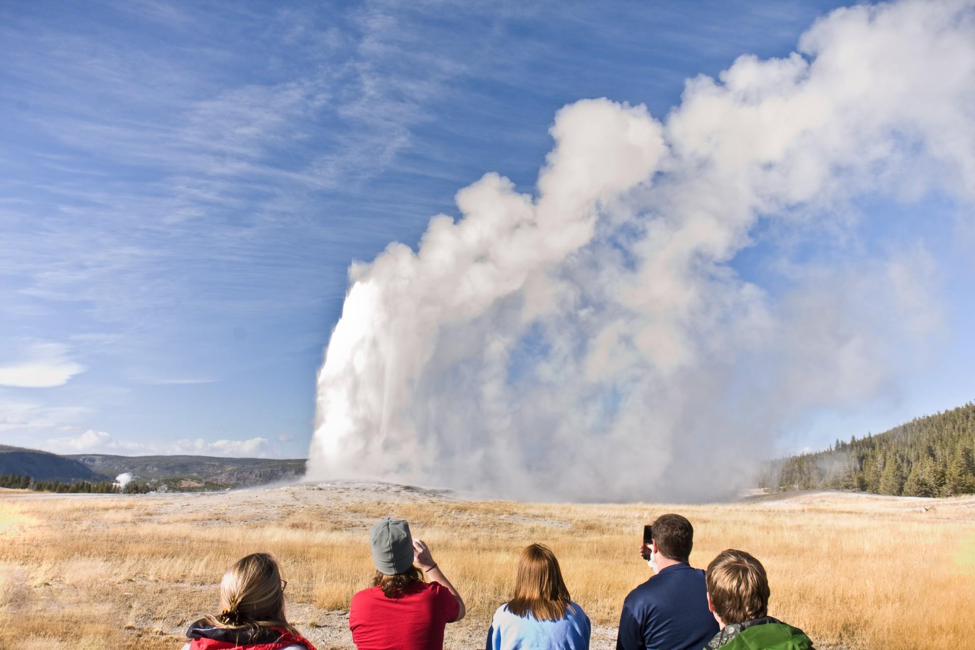 Old Faithful geyser, Yellow Stone National Park, Wyoming