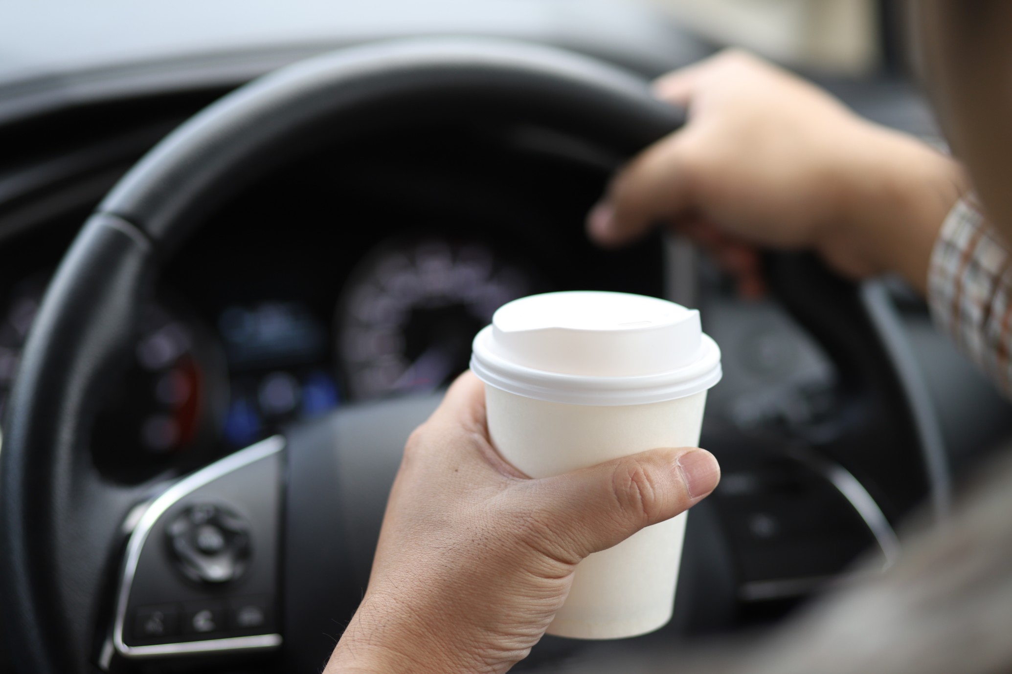 3 of the Most Dangerous Foods to Eat While Driving